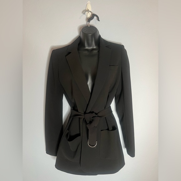 White House Black Market Jackets & Blazers - NWOT White House Black Market Blazer size 4
